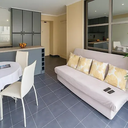 Le Coeur D'antibes, T2, 4p, Balcon, Centre *